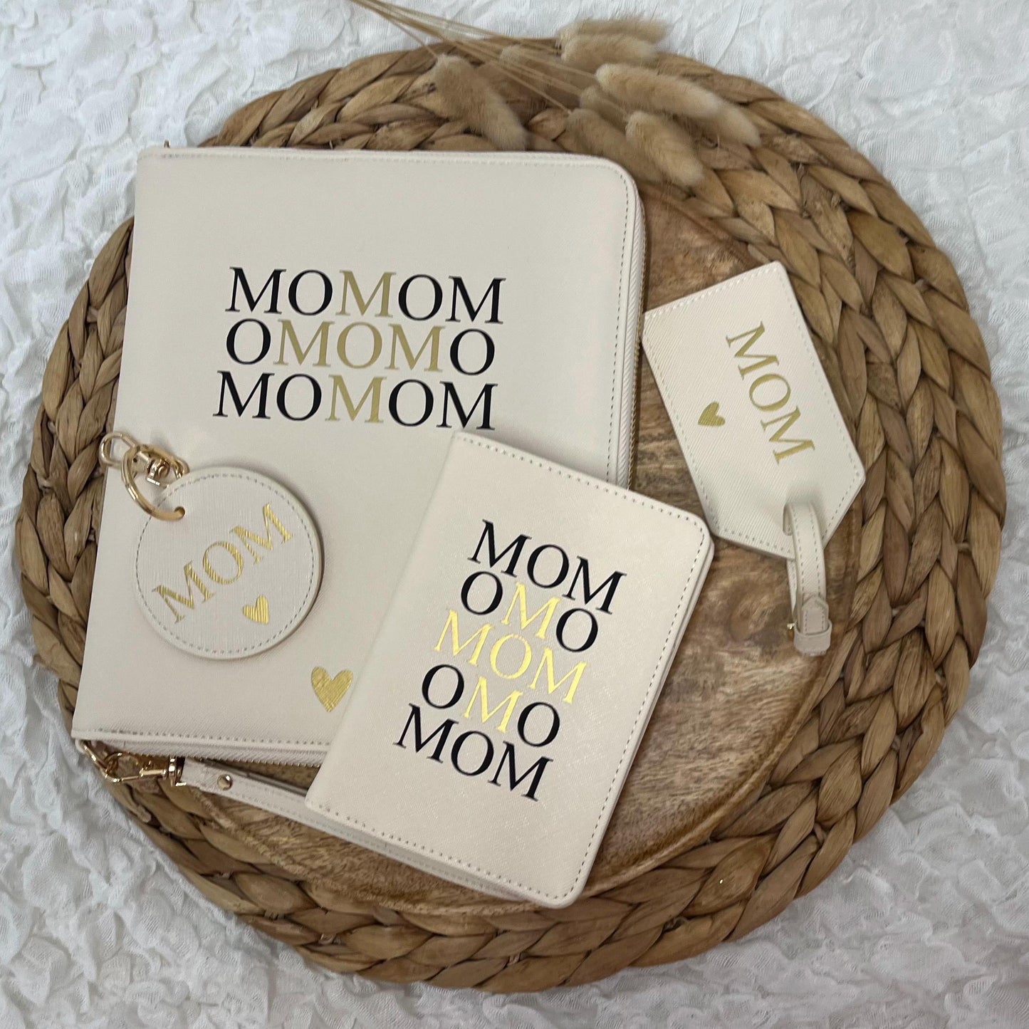 Reisepasshülle und Kofferanhänger Mom