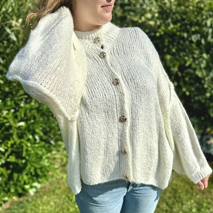 Weißer Oversized Cardigan Damen – Zeitlose Strickjacke