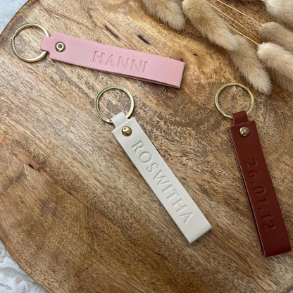Schlüsselanhänger mit Name Datum personalisiert Mitbringsel Hochzeit Geburtstag Muttertag Vatertag Valentinstag Geschenk Taschenanhänger