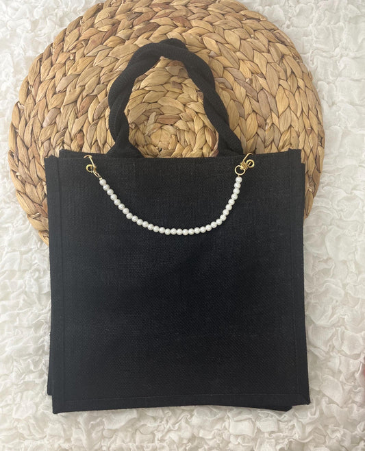Schwarze Jutetasche mit goldener Perlenkette - Geschenk Tasche - Muttertag - Freundin - Geschenkidee - Edel