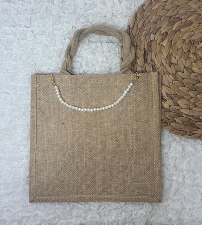 Jutetasche in Natur mit goldener Perlenkette - Geschenk Tasche - Muttertag - Freundin - Geschenkidee - Elegant Edel
