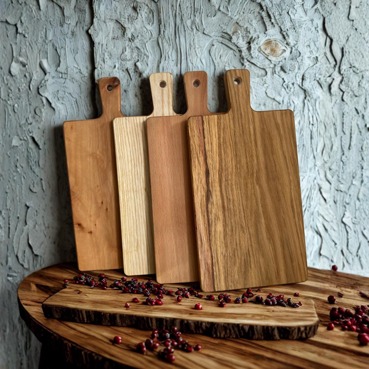Personalisiertes Schneidebrett mit Gravur – Handgemachtes Geschenk mit Namen + Herz | Natürlich & individuell von Meami Design