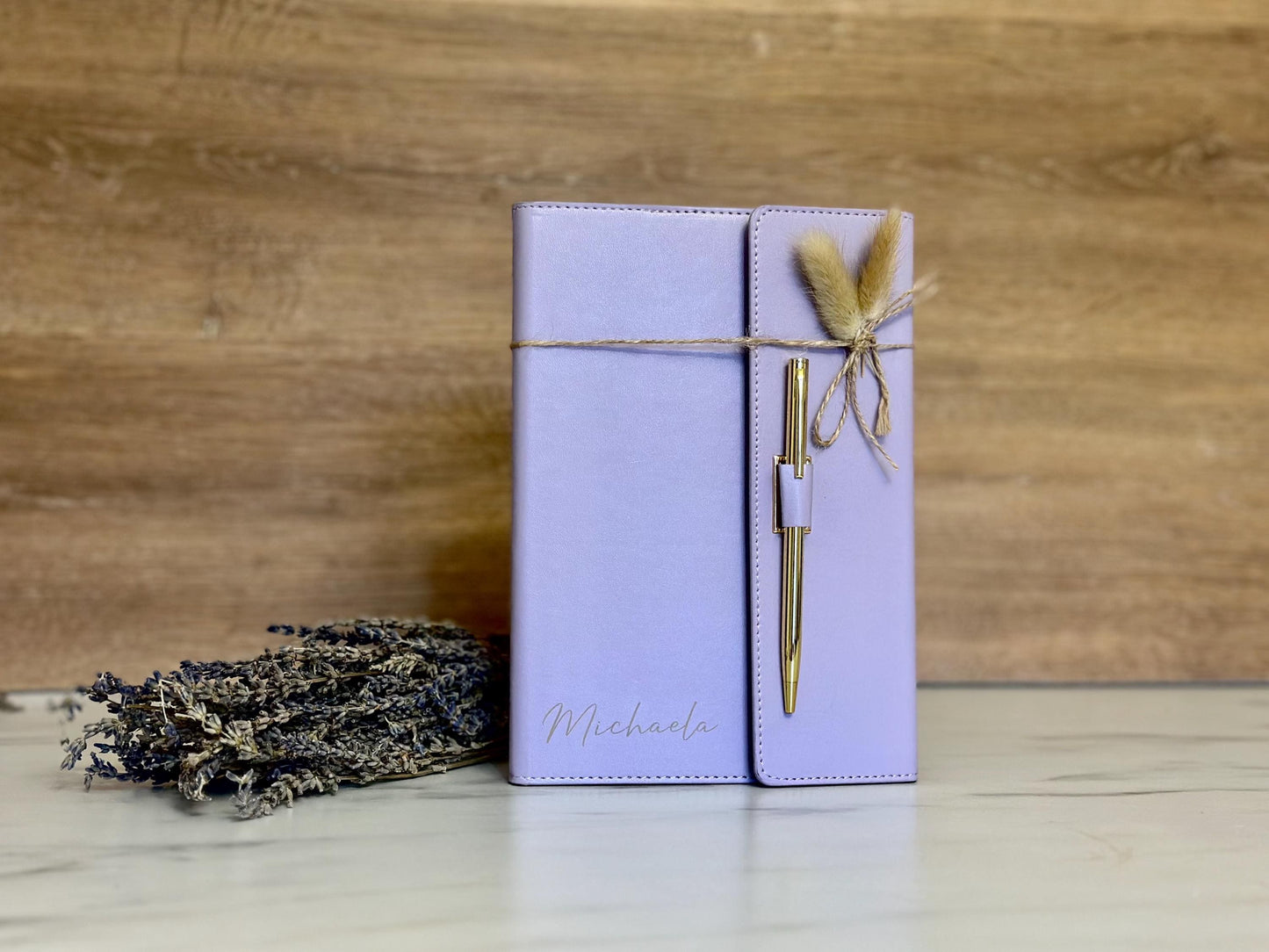 Personalisiertes Notizbuch A5 lila mit Hülle & Kugelschreiber | liniertes Buch | Geschenk für Frauen | austauschbar
