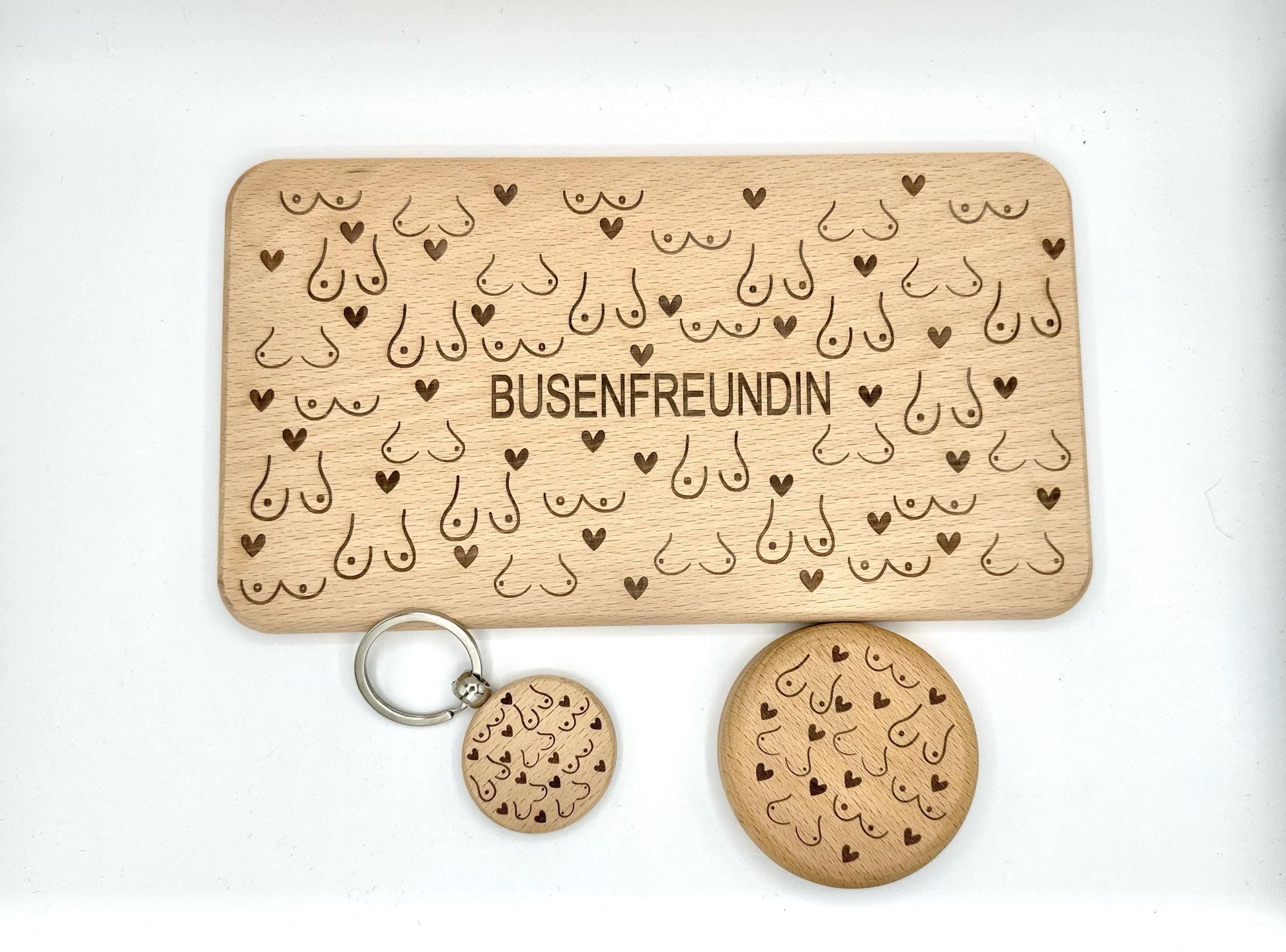 Schlüsselanhänger BUSENFREUNDIN personalisiert Holz – witziges Geschenk beste Freundin, JGA, Geburtstag, Gravur Name, Buche Handgemacht