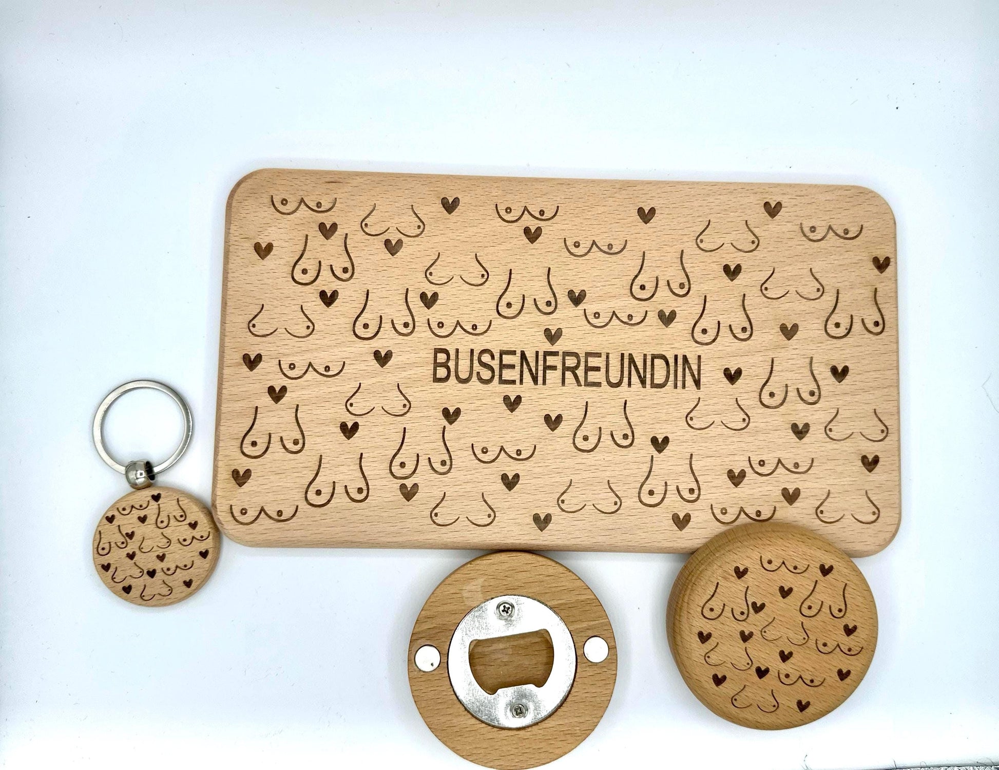 Busenfreundin Geschenk – Kühlschrankmagnet mit Flaschenöffner personalisiert – Lustiges JGA Geschenk für Frauen