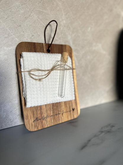 Personalisiertes Servierbrett aus Akazienholz – Einzugsgeschenk personalisiert – Geschenk zum Hauskauf – Schneidebrett mit Gravur
