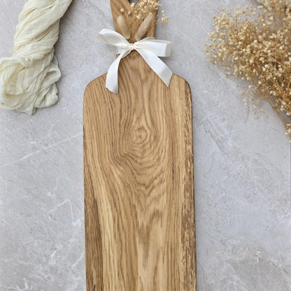 Großes Servierbrett aus Eiche 75cm Handgemachtes Schneidebrett Charcuterie Board Antipasti Brett Holz Servierbrett Geschenk Küche mit Gravur