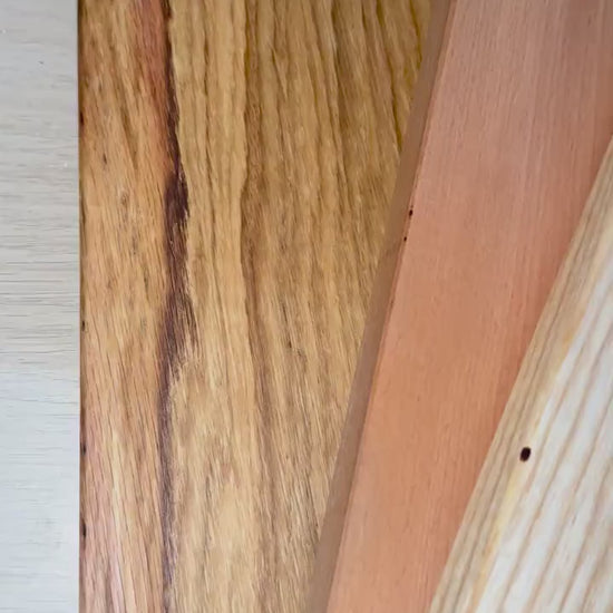 Personalisiertes Schneidebrett mit Gravur – Handgemachtes Geschenk mit Namen + Herz | Natürlich & individuell von Meami Design